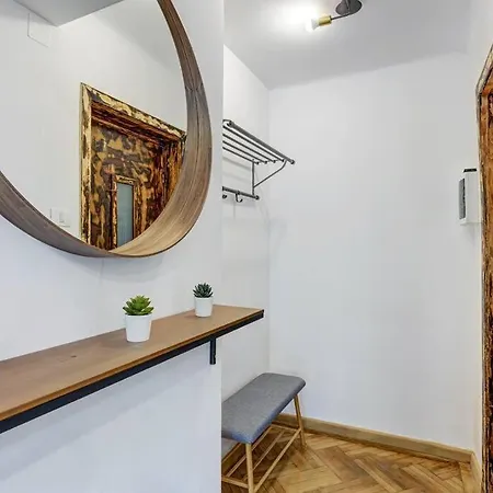 This Is It Old City Center Apartment *